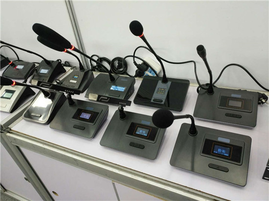 多媒體會議系統(tǒng)方案 整個系統(tǒng)以中央控制器為核心