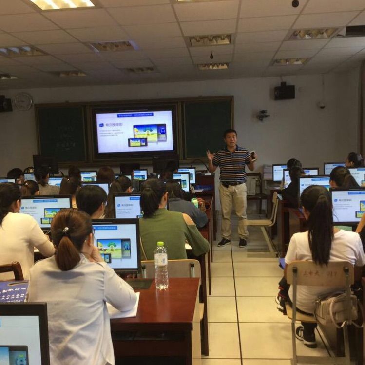 無線投屏在當下信息技術課中的運用 無線投屏在當下信息技術課中的運用